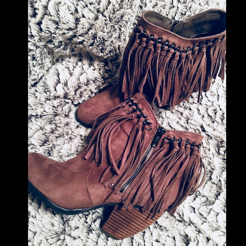 Fringe boots